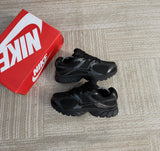 Nike V5 Runner Sneakers - Black