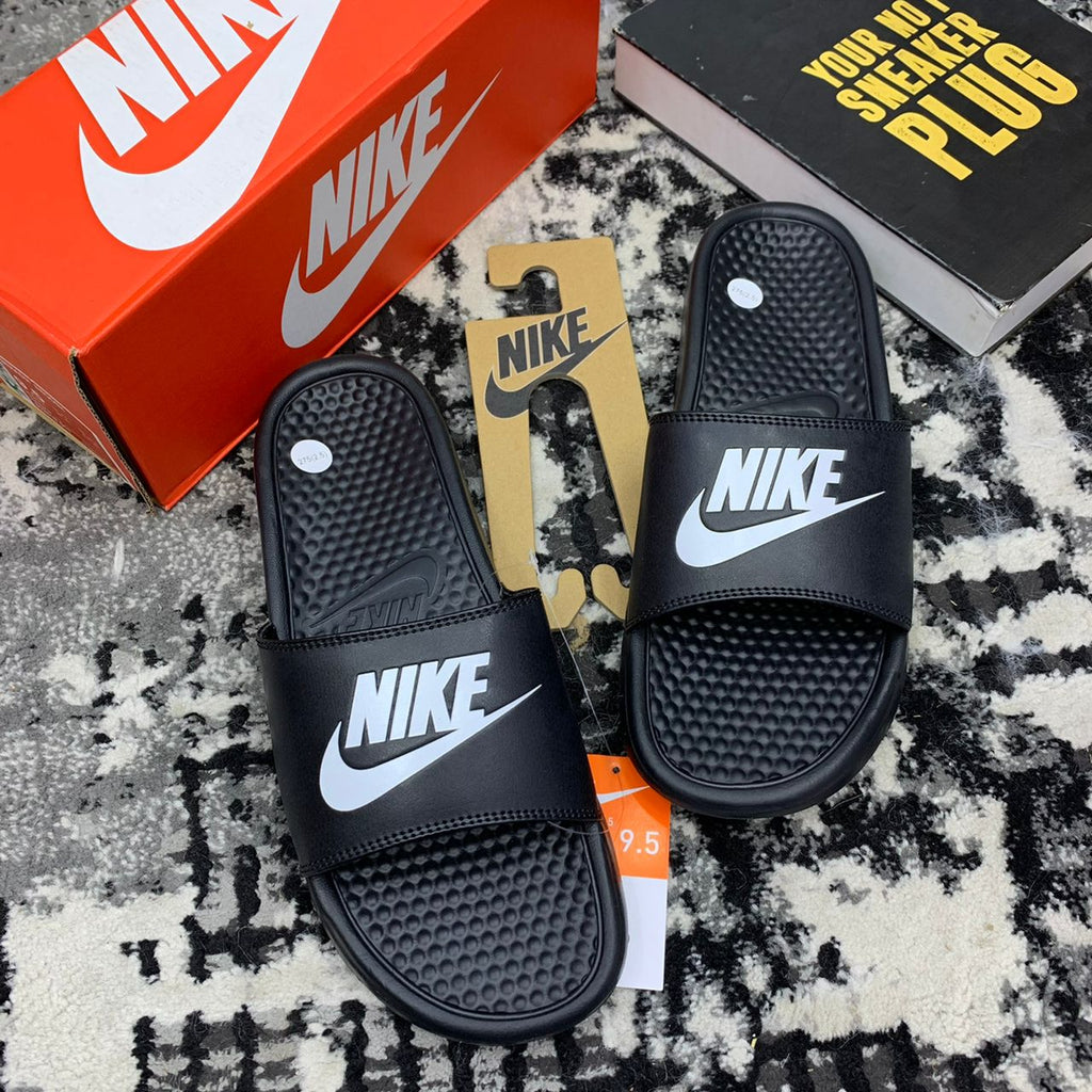 Nike Slippers Black1